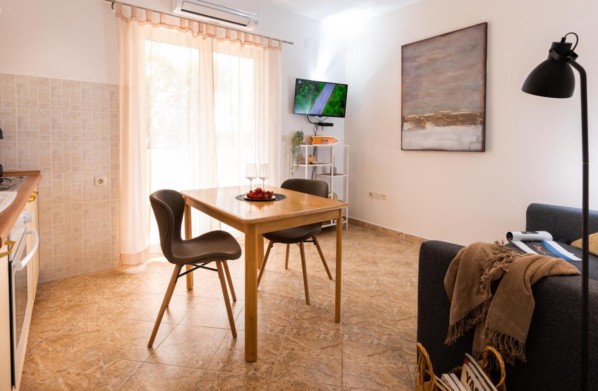 Apartments Sunny Elza Hvar Town Kültér fotó