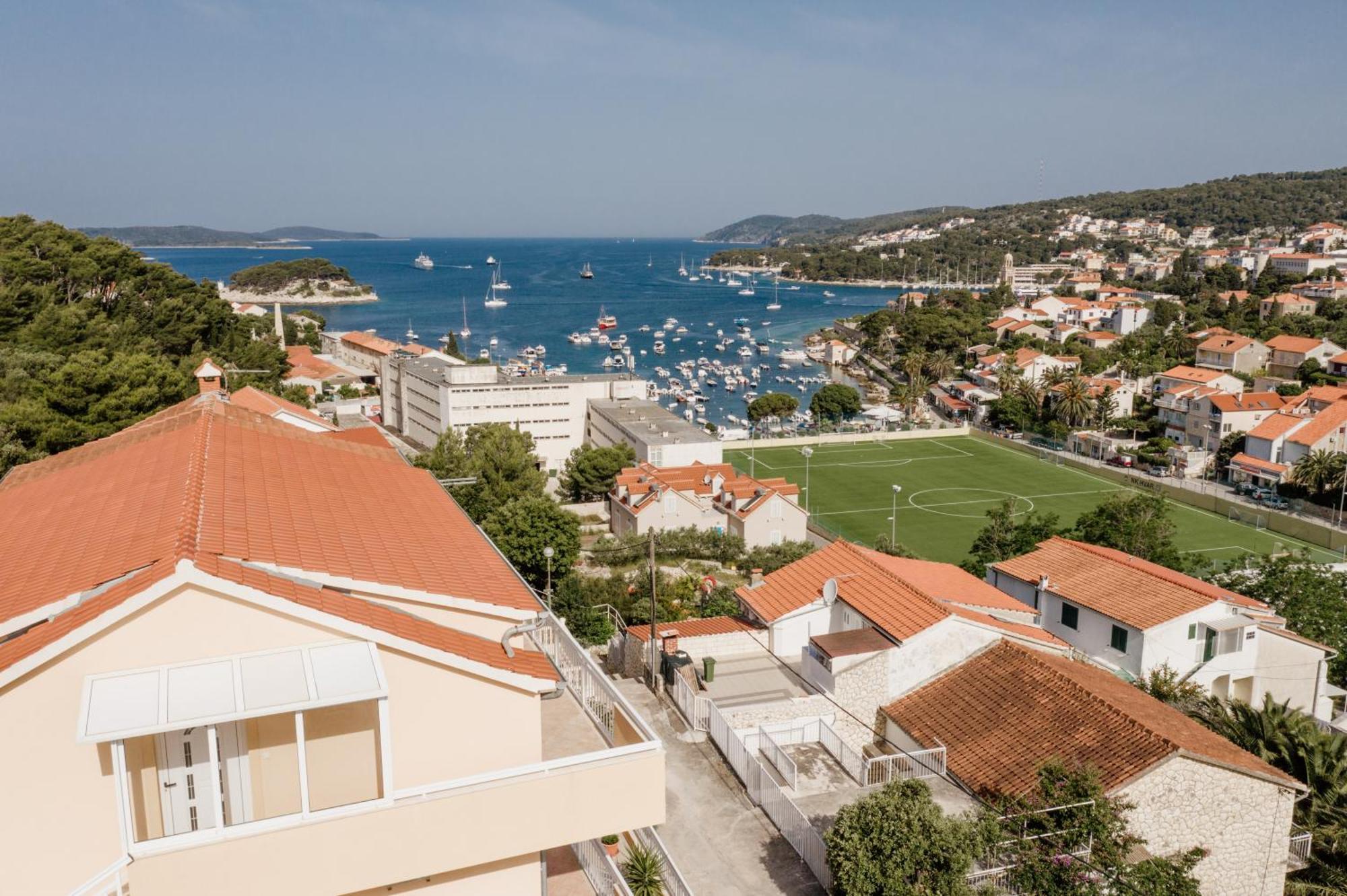 Apartments Sunny Elza Hvar Town Kültér fotó