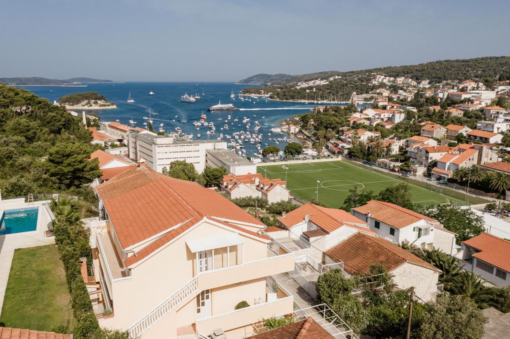 Apartments Sunny Elza Hvar Town Kültér fotó