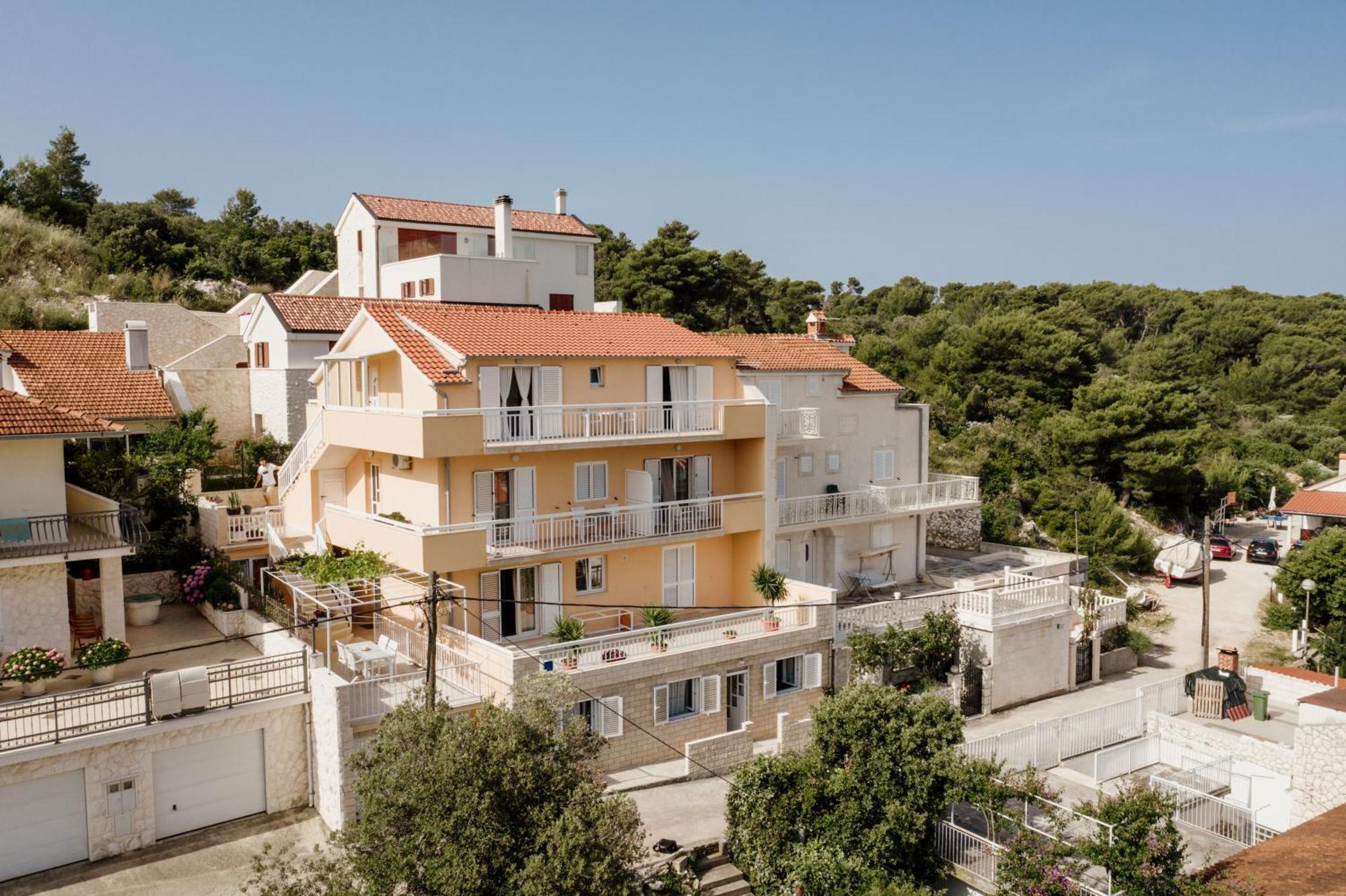 Apartments Sunny Elza Hvar Town Kültér fotó